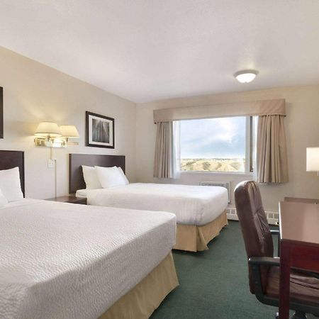 Days Inn By Wyndham Lethbridge Extérieur photo