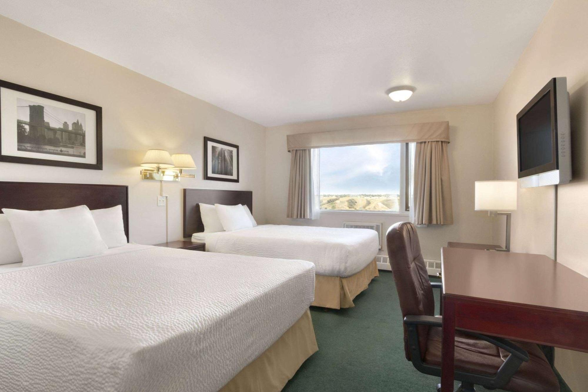 Days Inn By Wyndham Lethbridge Extérieur photo