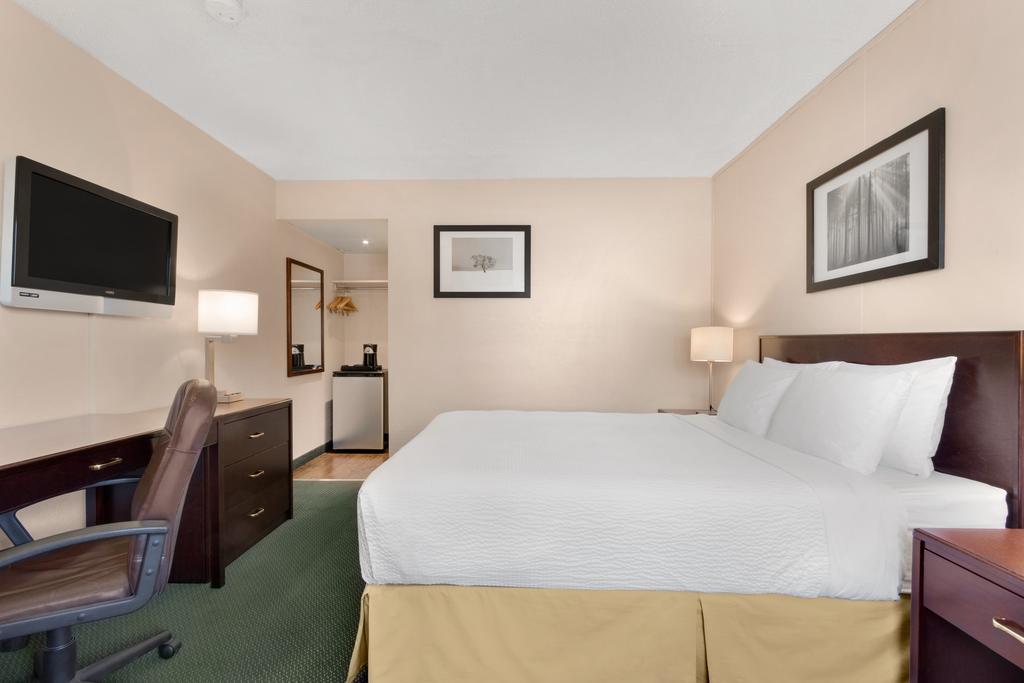 Days Inn By Wyndham Lethbridge Extérieur photo