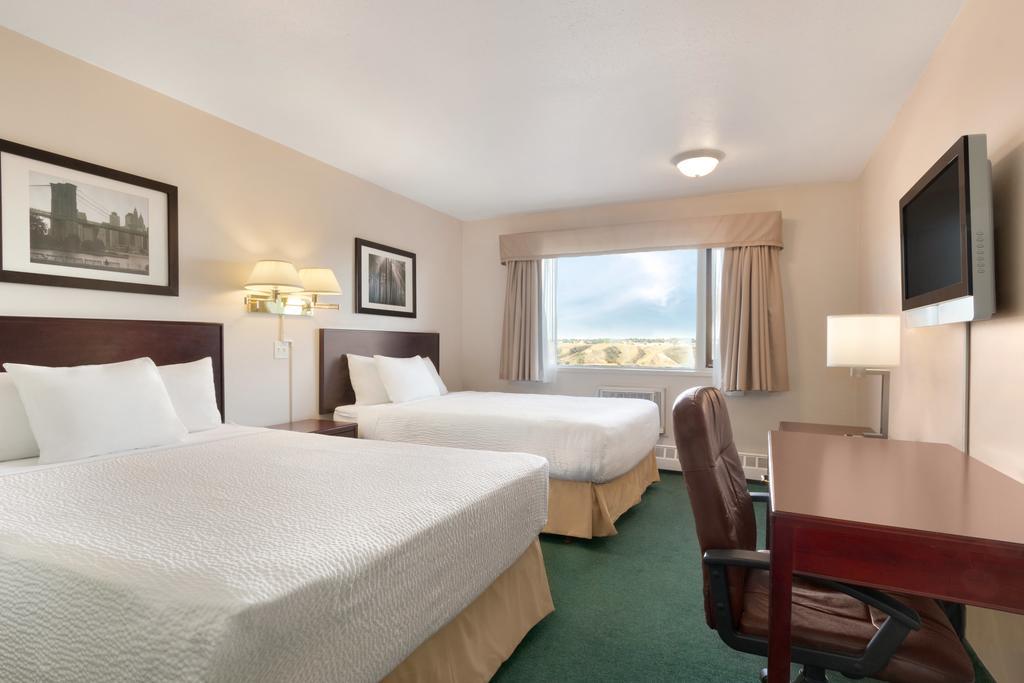 Days Inn By Wyndham Lethbridge Extérieur photo