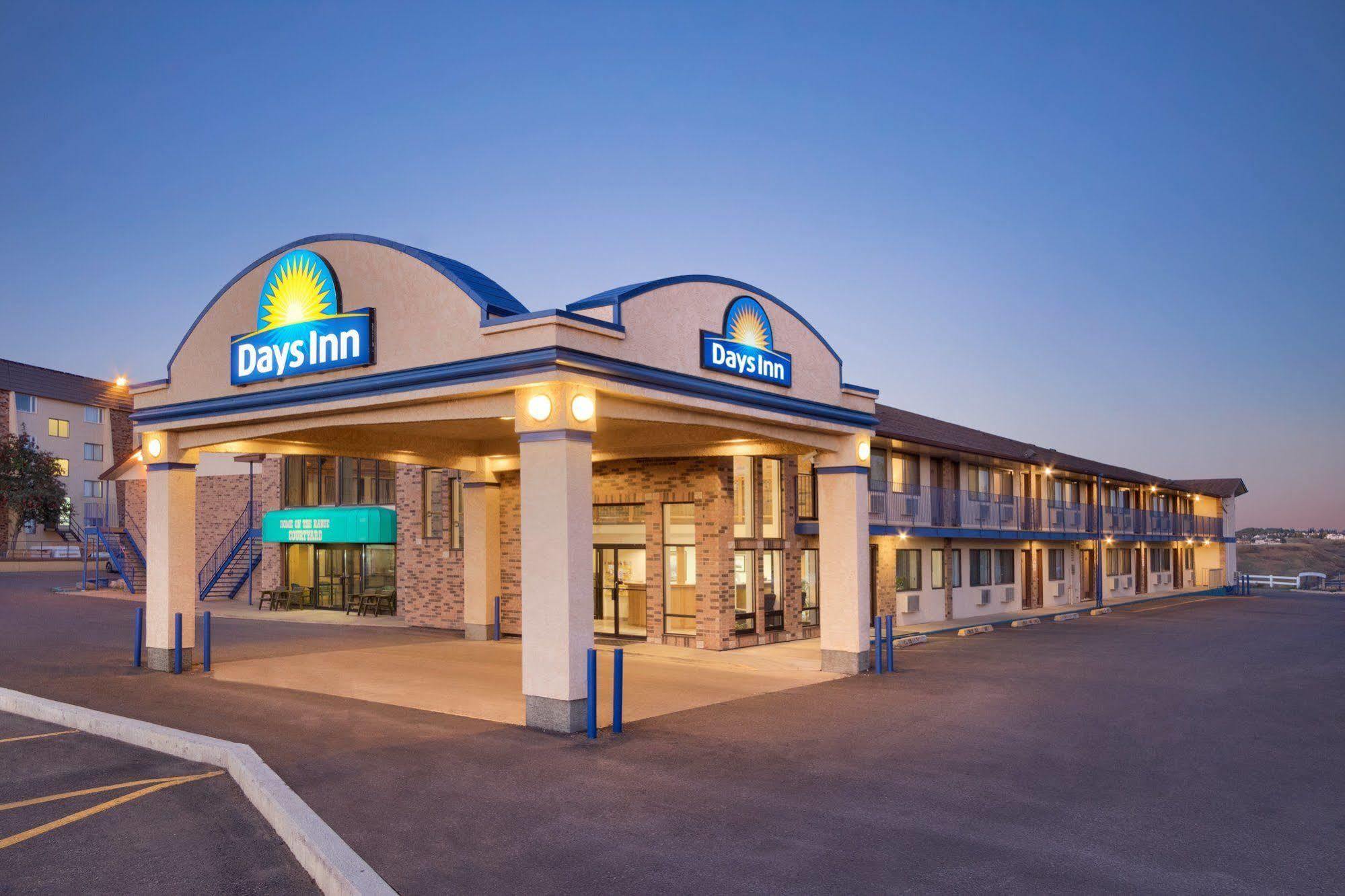 Days Inn By Wyndham Lethbridge Extérieur photo