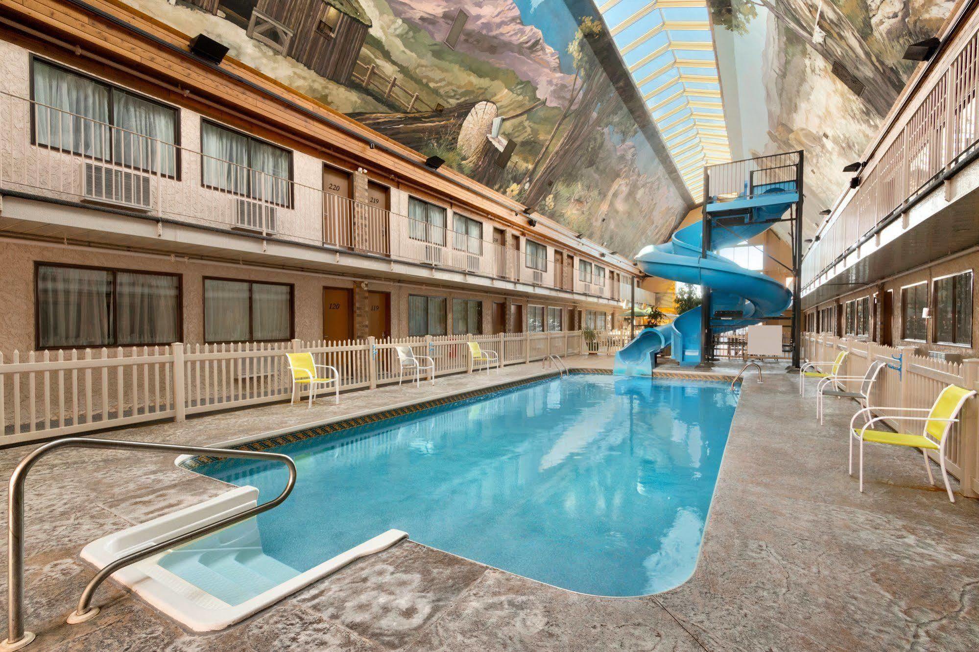 Days Inn By Wyndham Lethbridge Extérieur photo